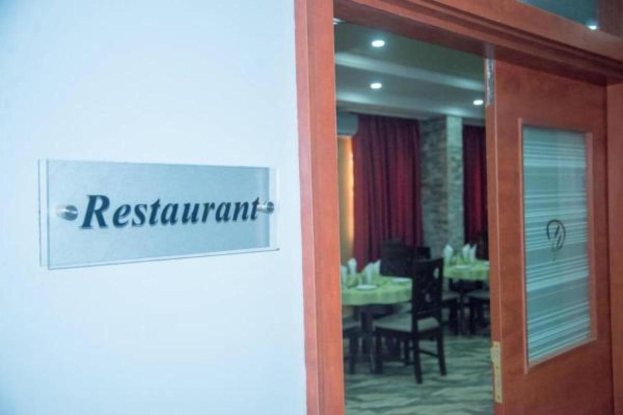 Dannic Hotels Enugu Bagian luar foto