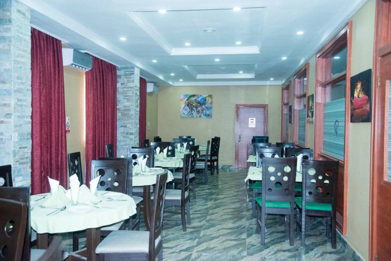 Dannic Hotels Enugu Bagian luar foto